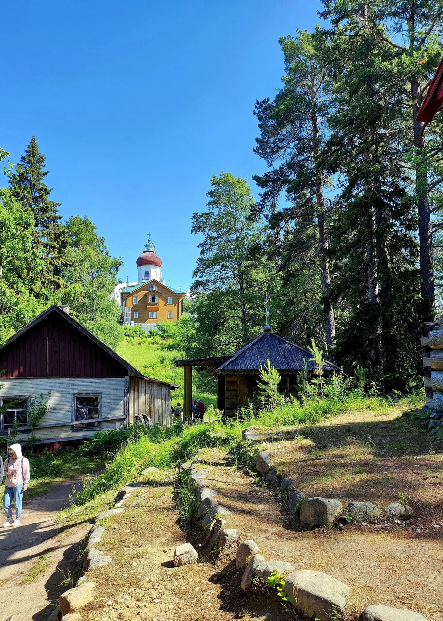 Маршрут 4:  Гора Секирная и мыс Белужий